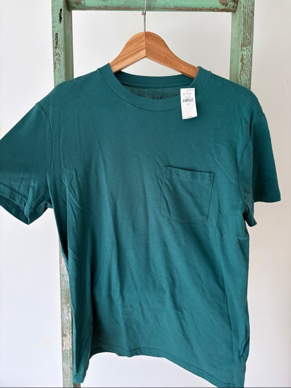 GAP Men's Teal Short Sleeve Pocket Tee
